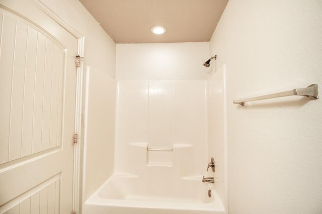 7315 Avenue J, Houston, TX 77011