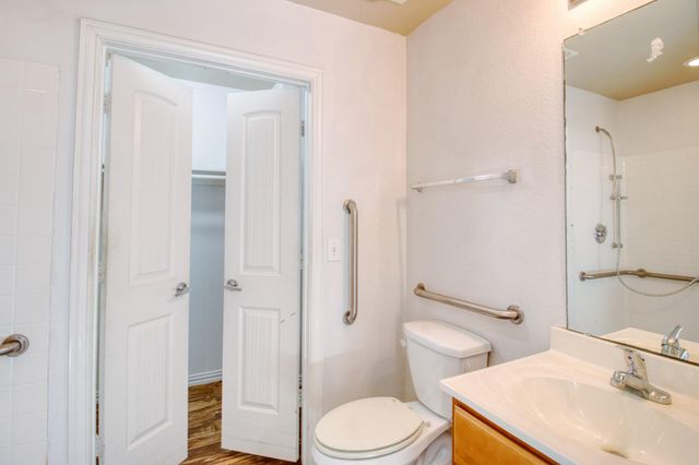 7315 Avenue J, Houston, TX 77011