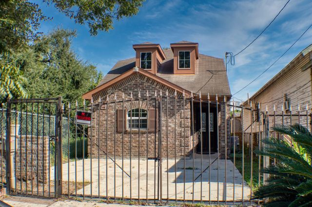 7315 Avenue J, Houston, TX 77011