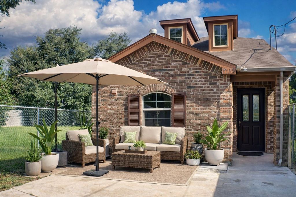 7315 Avenue J, Houston, TX 77011