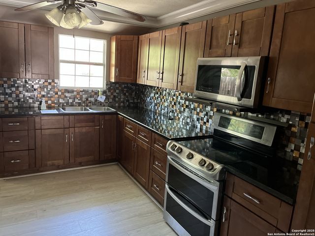 9570 Millers Ridge, San Antonio, TX 78239