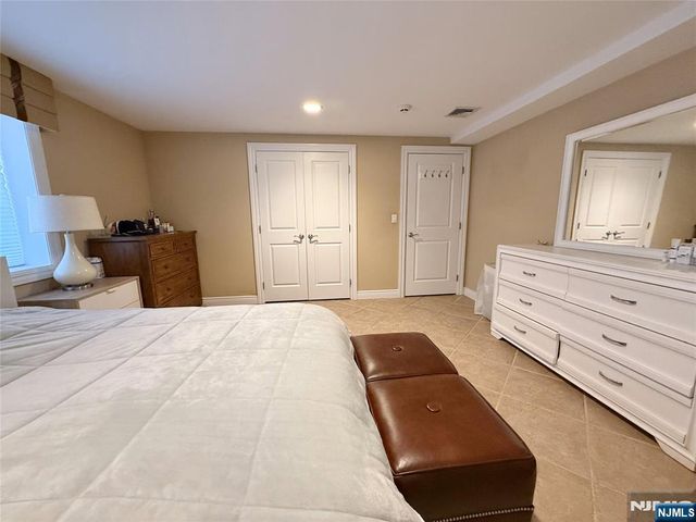 13 1st Street, Englewood Cliffs, NJ 07632