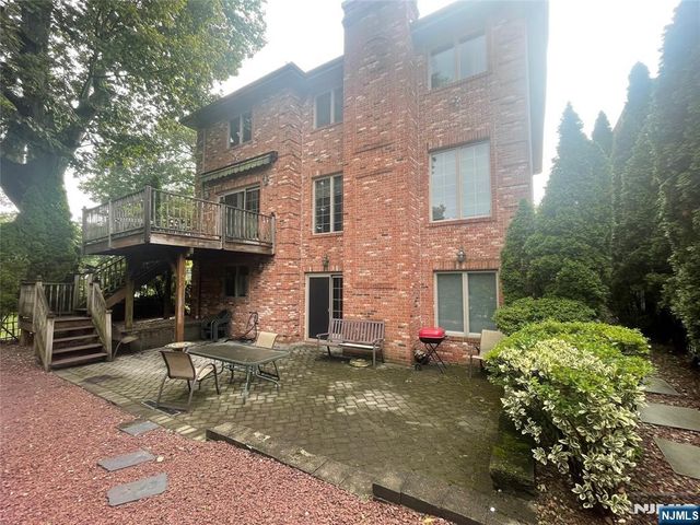 13 1st Street, Englewood Cliffs, NJ 07632