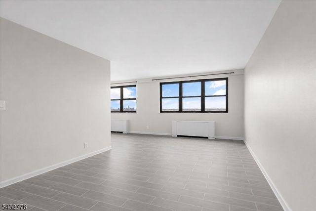 1225 Kennedy Blvd 14J, Bayonne City, NJ 07002