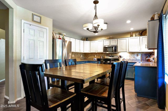 15809 N 11TH Avenue, Phoenix, AZ 85023