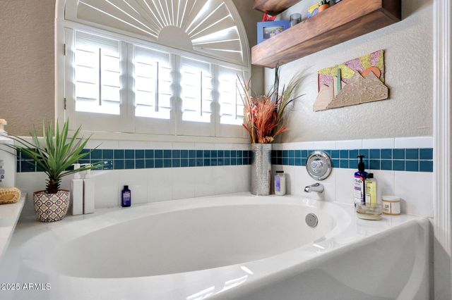 15809 N 11TH Avenue, Phoenix, AZ 85023