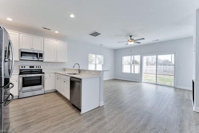 100 S Budding AVE A, Virginia Beach, VA 23452