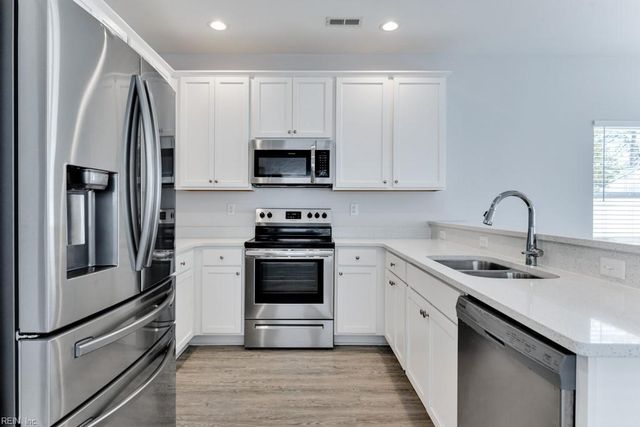 100 S Budding AVE A, Virginia Beach, VA 23452