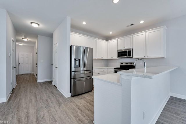 100 S Budding AVE A, Virginia Beach, VA 23452