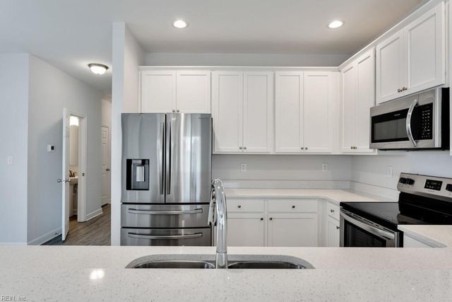 100 S Budding AVE A, Virginia Beach, VA 23452