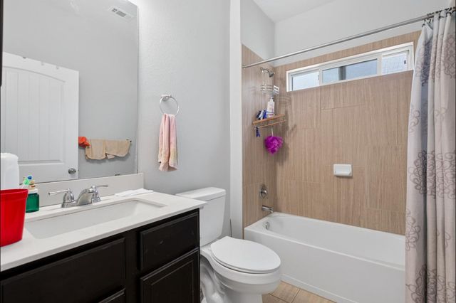 516 Palmilla ST, Leander, TX 78641