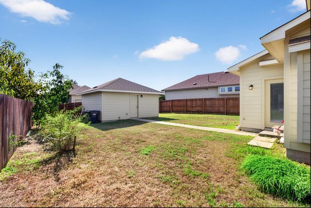 516 Palmilla ST, Leander, TX 78641