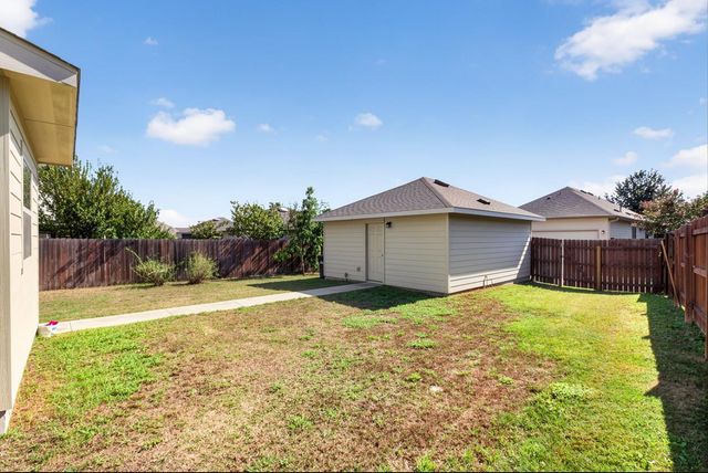 516 Palmilla ST, Leander, TX 78641