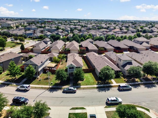 516 Palmilla ST, Leander, TX 78641