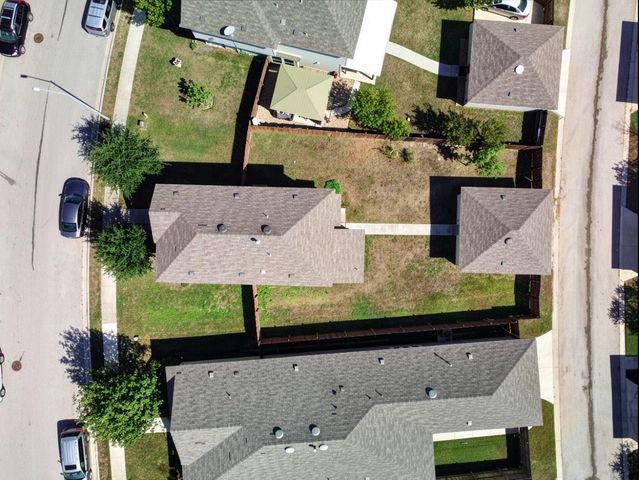 516 Palmilla ST, Leander, TX 78641