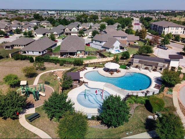 516 Palmilla ST, Leander, TX 78641