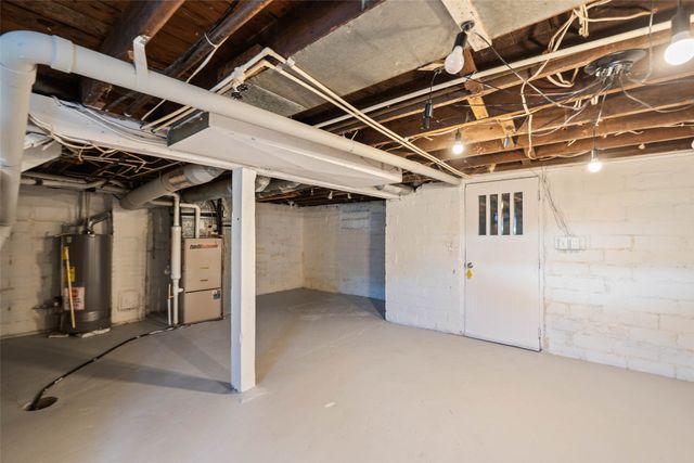 330 E 13th Street N, Newton, IA 50208