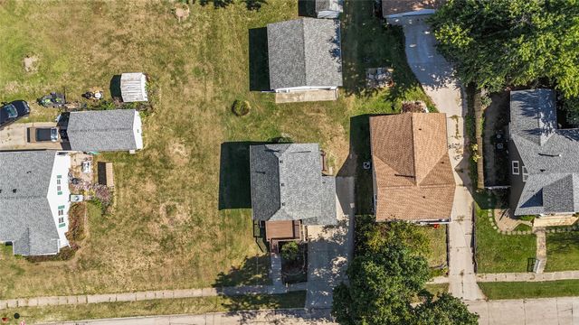 330 E 13th Street N, Newton, IA 50208