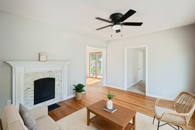 330 E 13th Street N, Newton, IA 50208