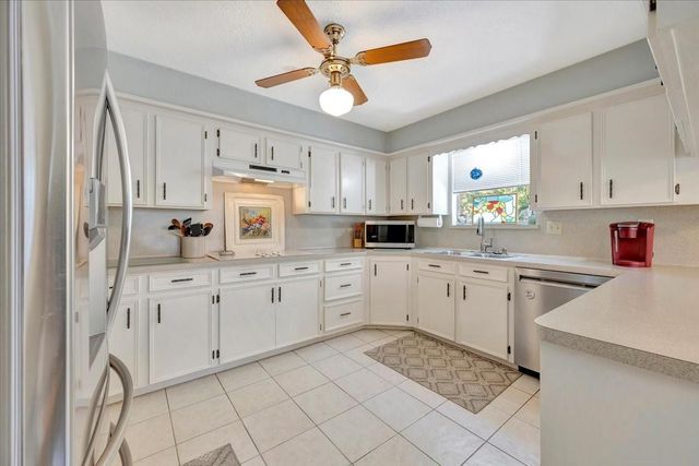 15518 Pleasant Valley Road, Houston, TX 77062