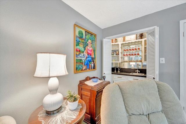 15518 Pleasant Valley Road, Houston, TX 77062