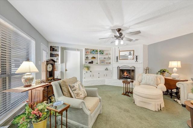 15518 Pleasant Valley Road, Houston, TX 77062