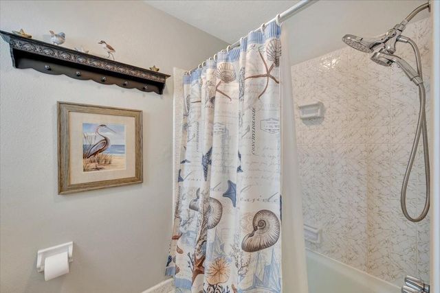 15518 Pleasant Valley Road, Houston, TX 77062