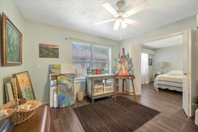 15518 Pleasant Valley Road, Houston, TX 77062
