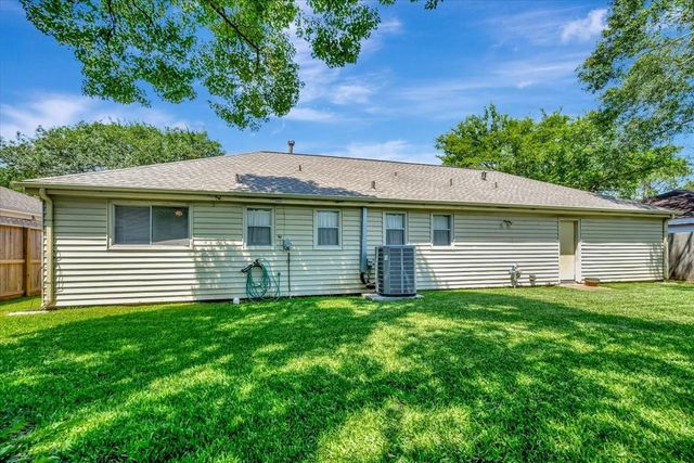 15518 Pleasant Valley Road, Houston, TX 77062