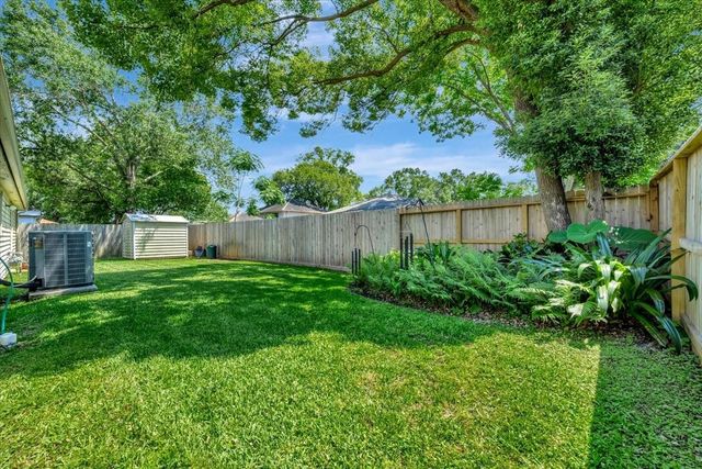15518 Pleasant Valley Road, Houston, TX 77062