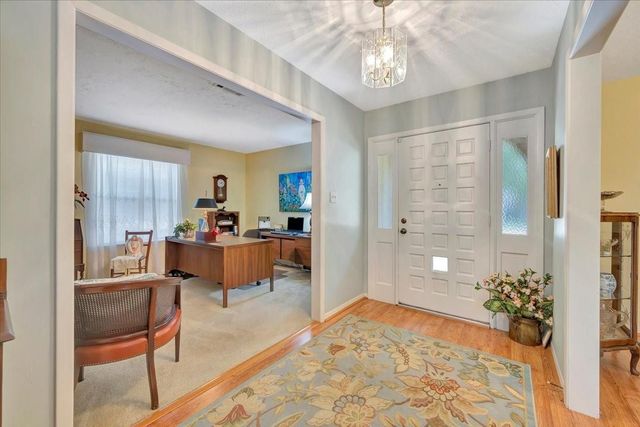 15518 Pleasant Valley Road, Houston, TX 77062