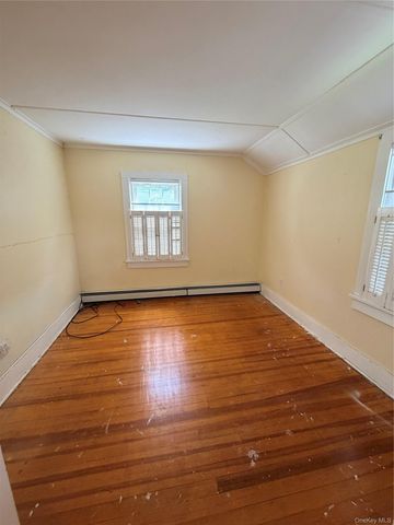 48 North Street, Pine Bush, NY 12566