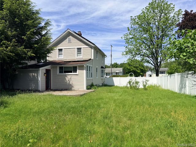 48 North Street, Pine Bush, NY 12566
