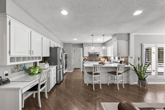 12028 Ballentine Street, Overland Park, KS 66213