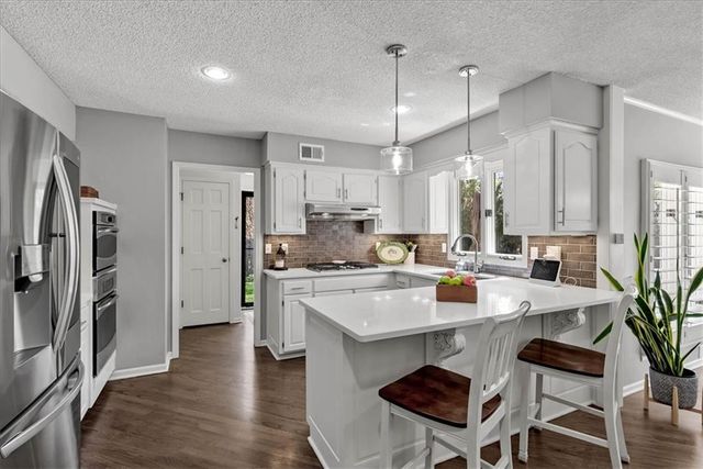 12028 Ballentine Street, Overland Park, KS 66213