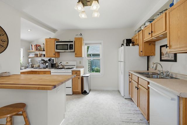 234 Sidney Street E, West Saint Paul, MN 55107