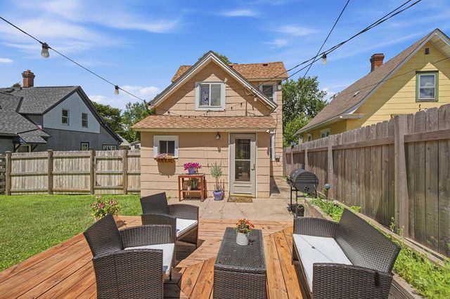 234 Sidney Street E, West Saint Paul, MN 55107
