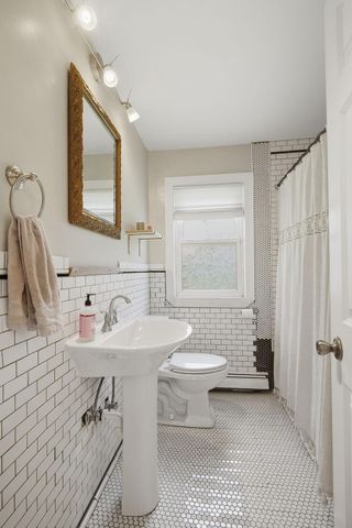 234 Sidney Street E, West Saint Paul, MN 55107