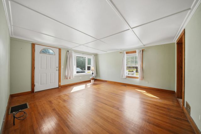 158 Milton Road, Rochester, NH 03868
