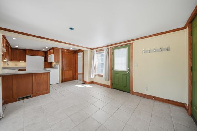 158 Milton Road, Rochester, NH 03868