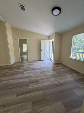 236 Live Oak DR, Cedar Creek, TX 78612
