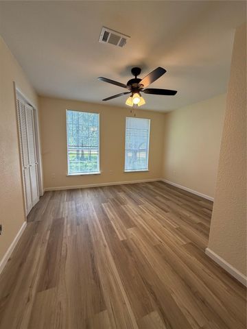 236 Live Oak DR, Cedar Creek, TX 78612