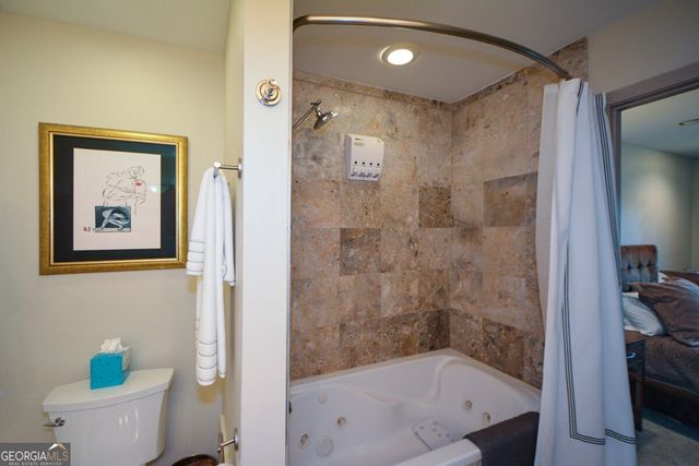 3259 Clairmont North NE, Brookhaven, GA 30329