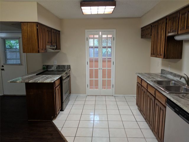 2813 Cumming Drive, Bedford, TX 76021