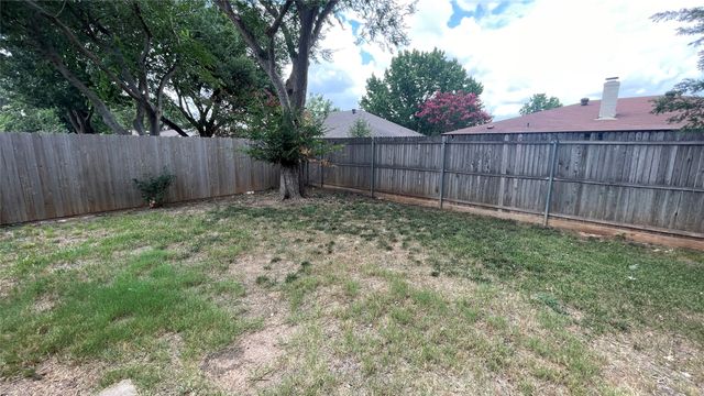 2813 Cumming Drive, Bedford, TX 76021