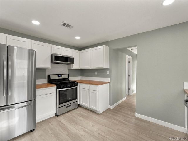 675 Knox Ct, Denver, CO 80204