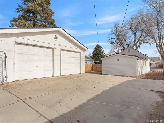 675 Knox Ct, Denver, CO 80204