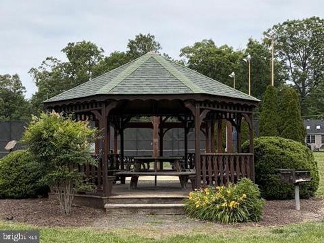 604 YORKTOWN BLVD, Locust Grove, VA 22508