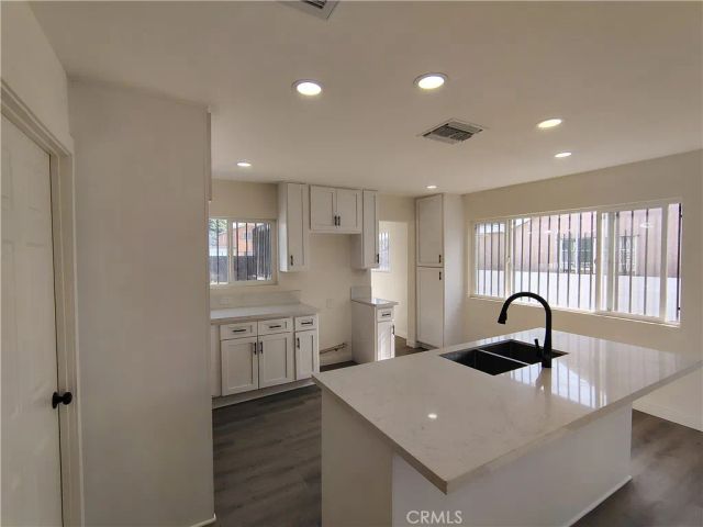 231 E Century, Los Angeles, CA 90003