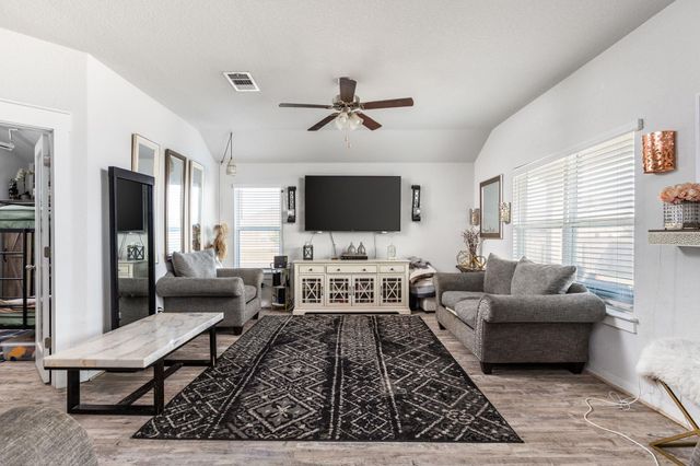 126 Balsam ST, Hutto, TX 78634